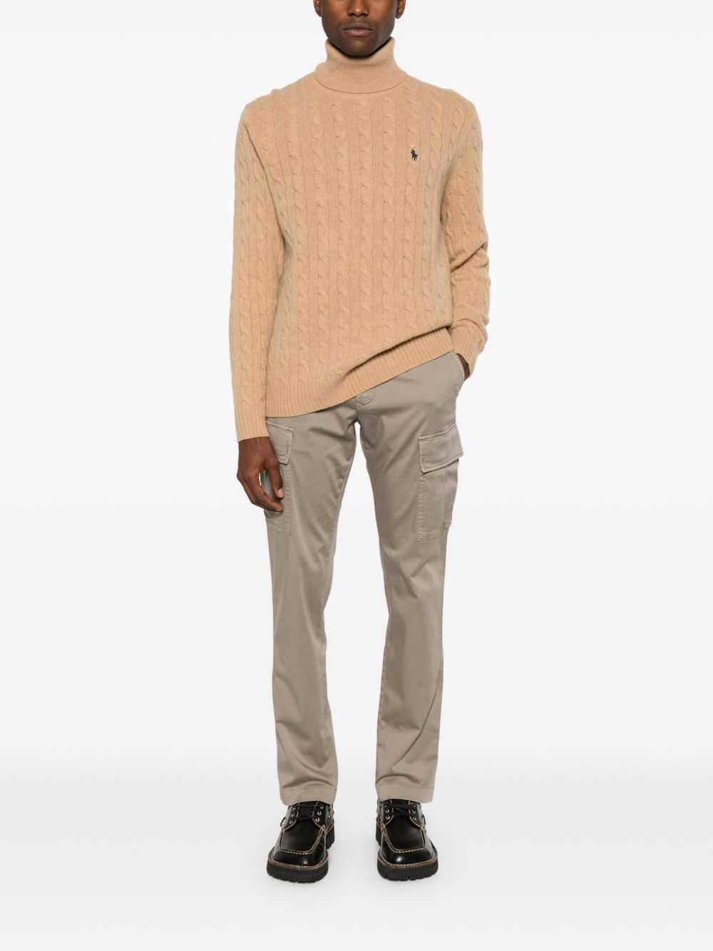 Rollkragenpullover aus Kaschmir und Wolle mit Zopfmuster