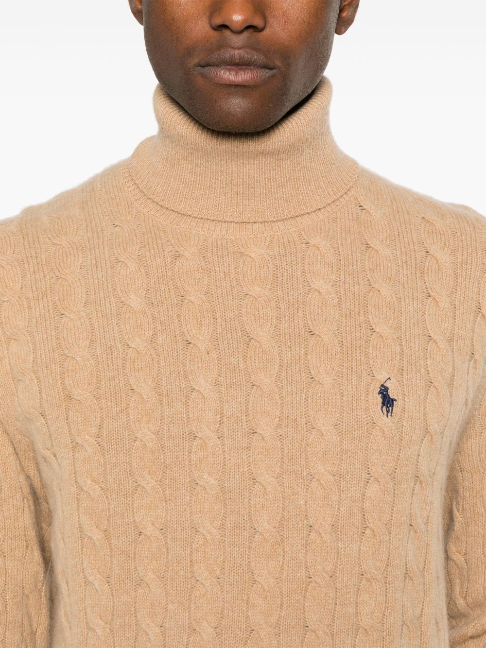 Rollkragenpullover aus Kaschmir und Wolle mit Zopfmuster